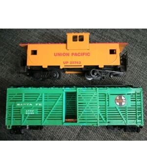Union Pacific and Santa Fe Train Cars - Missing Wheels Please See Photos & Descr